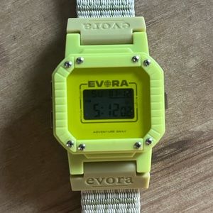 New Evora Watch in Lime “Carl” Limited release